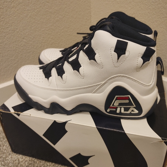 FILA GRANT HILL 1  WHITE,RED,BLUE WOMEN'S  SHOES  NEW! - Picture 2 of 8